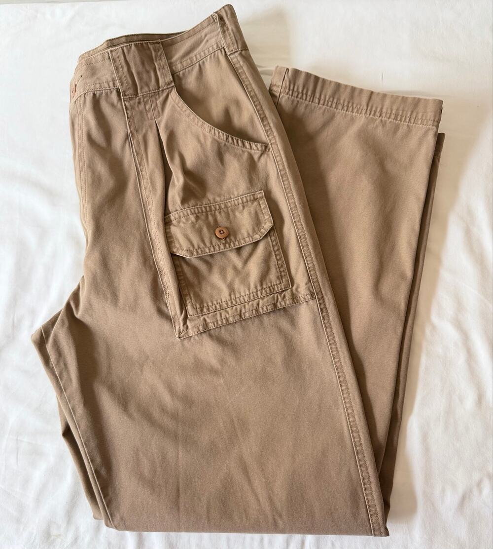 Cabela’s Legendary Quality 7 Pocket Hiker Khaki Cargo Pants Men’s Size 34x34